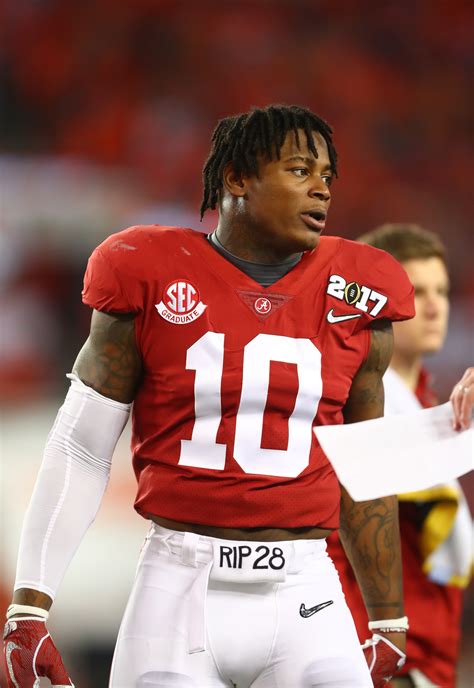 Foster joined the San Francisco 49ers as the 31st player picked in the NFL Draft on April 26, 2017. . Reuben foster dates joined